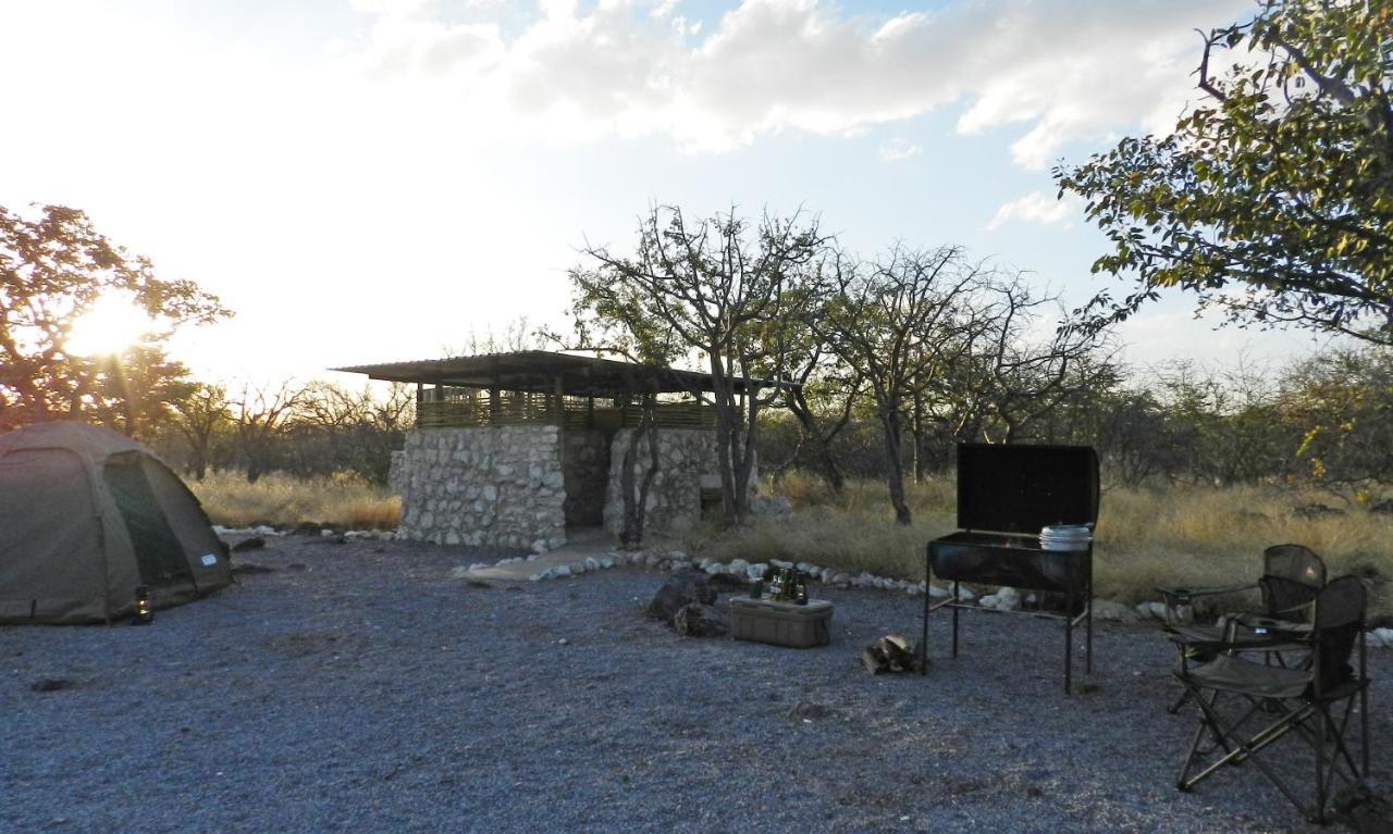 Etosha Village Campsite Okaukuejo Extérieur photo