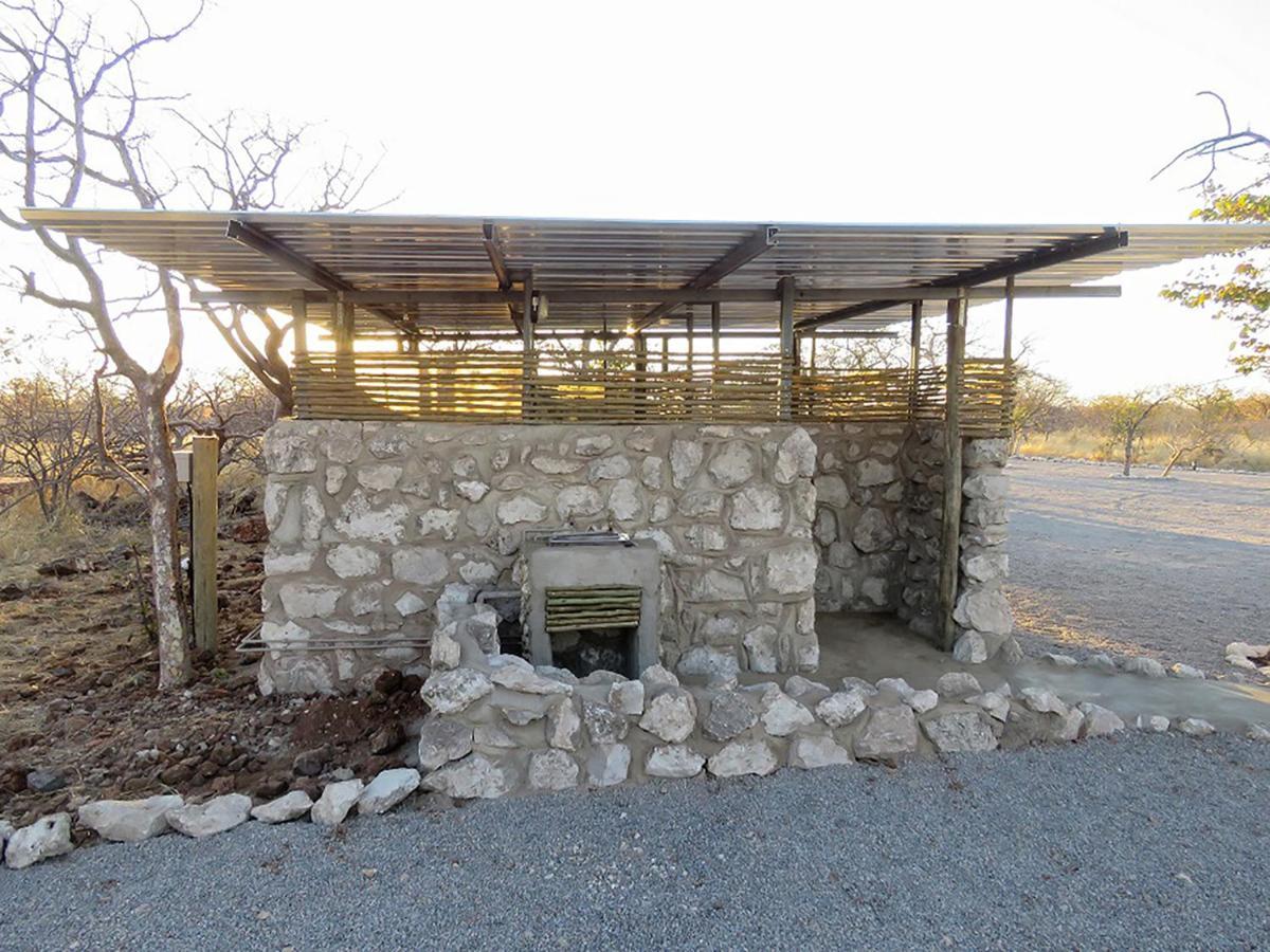 Etosha Village Campsite Okaukuejo Extérieur photo