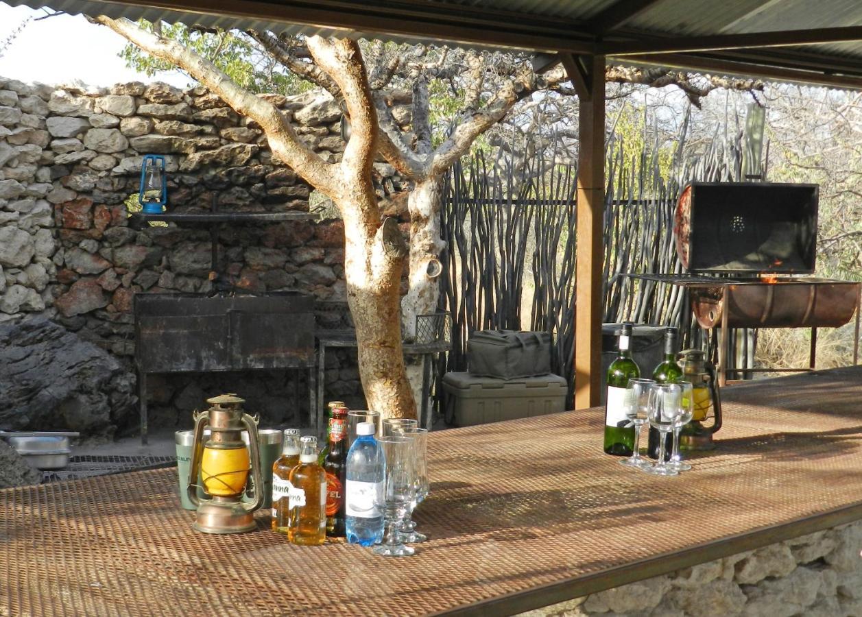 Etosha Village Campsite Okaukuejo Extérieur photo