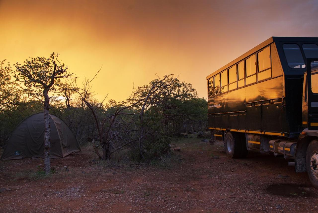Etosha Village Campsite Okaukuejo Extérieur photo