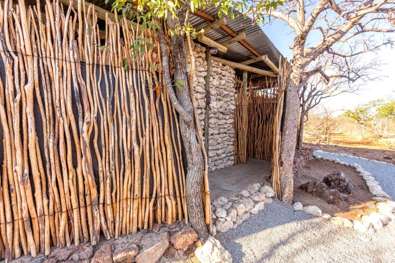 Etosha Village Campsite Okaukuejo Extérieur photo
